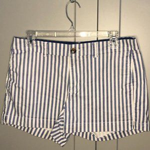 Old Navy - Everyday Short Size 8 Blue and White Striped Women's Shorts